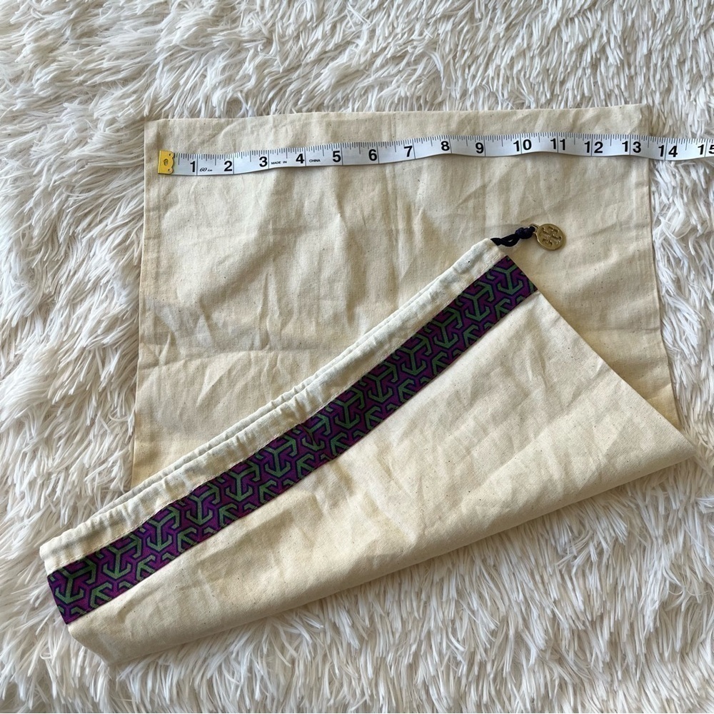 14 X 18 Tory Burch Dust Cover Bag Purse authentic gold T Logo pull drawstring - Picture 2 of 3